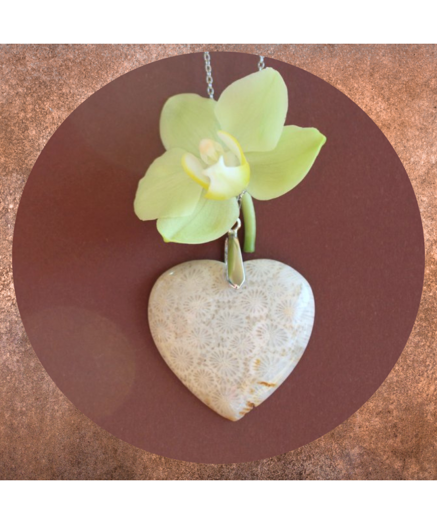 Pendentif Cœur en Corail de fossiles d'Agate
