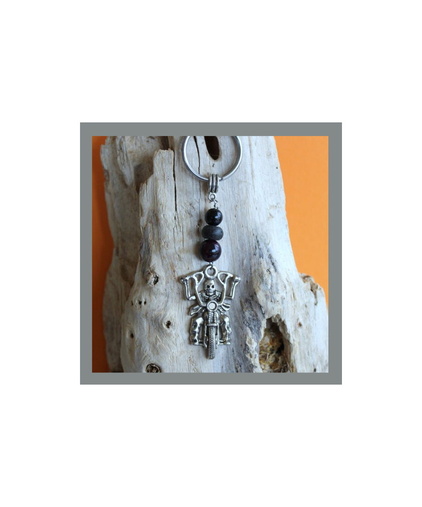 Porte-clefs motard tête de mort