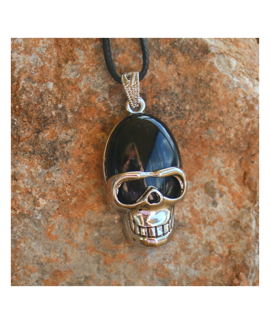 Pendentif Tête de mort en Agate noire