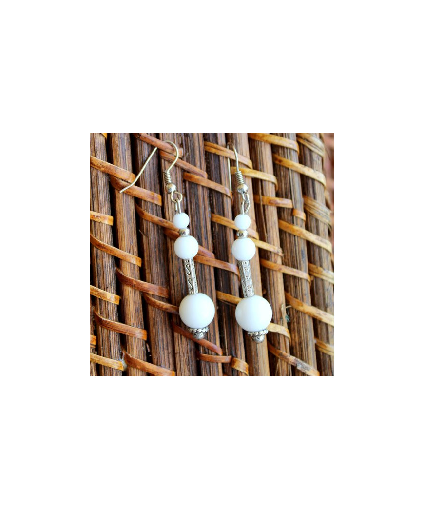 Boucles d'Oreilles blanches en Jade