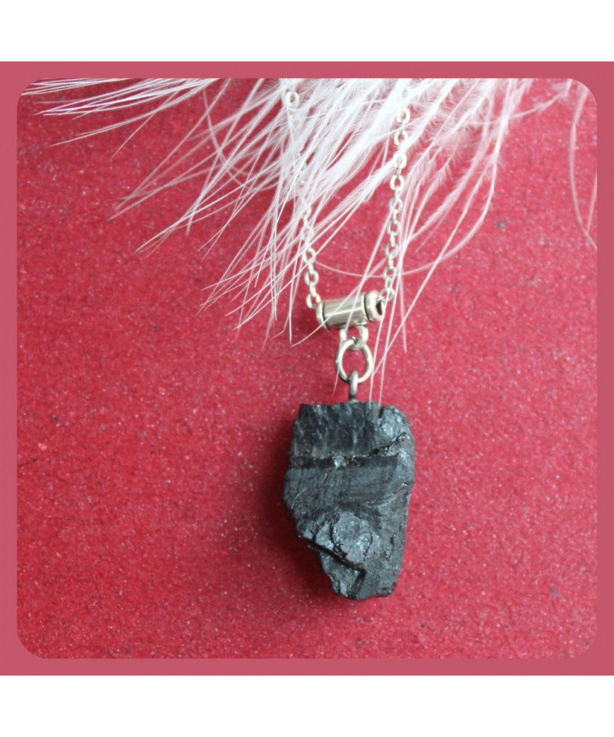 Pendentif en Pierre brute en Tourmaline noire