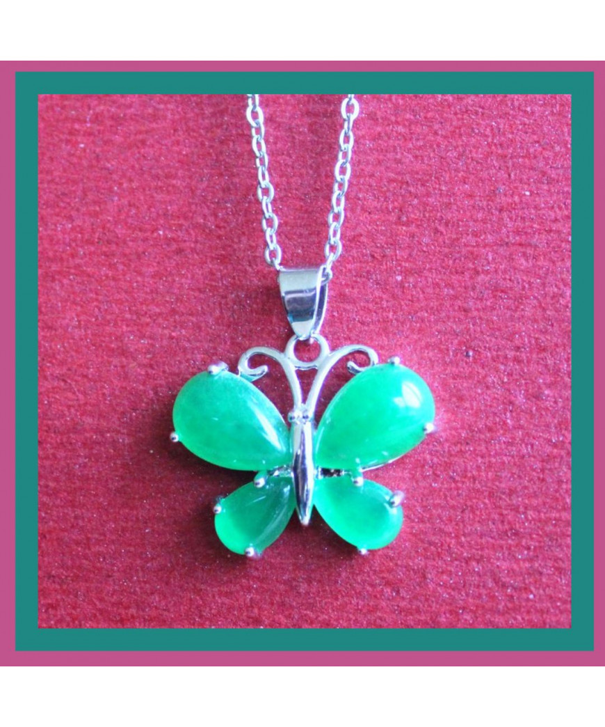 Pendentif Papillon en Jade vert