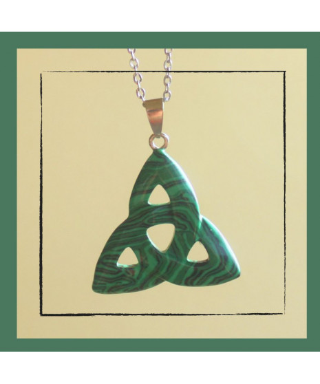 Pendentif Triquetra ou Triquestra en Malachite
