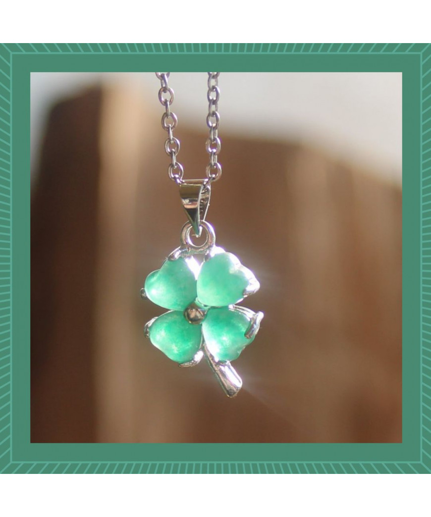 Pendentif Trèfle à 4 feuilles en Jade vert