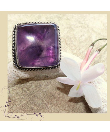Bague carrée en Améthyste