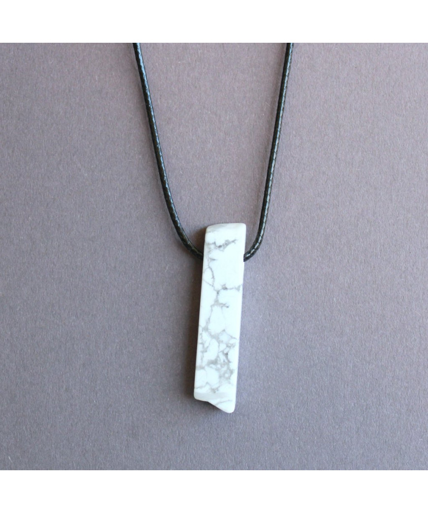 Pendentif semi-brut en Howlite