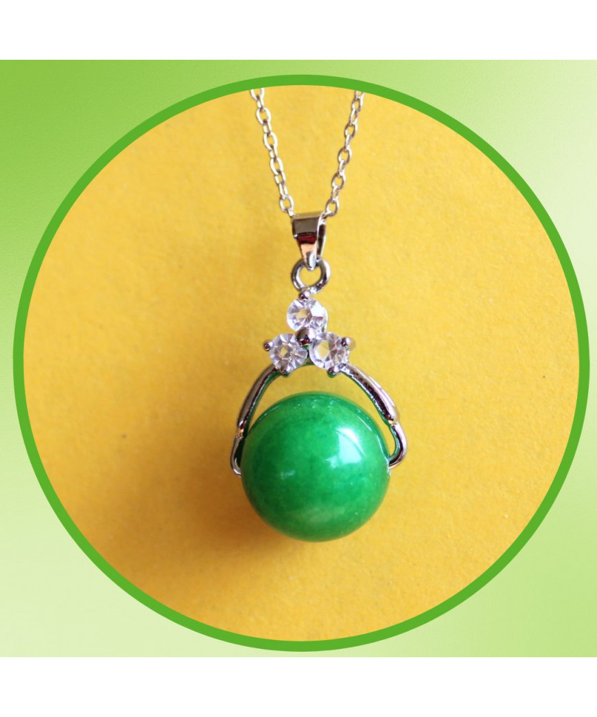 Pendentif boule en Jade vert