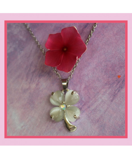 Pendentif Trèfle Agate Œil de chat blanc