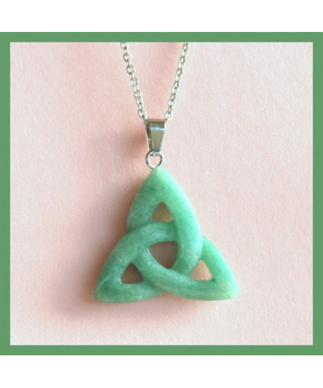 Pendentif Triquetra ou Triquestra en Aventurine verte