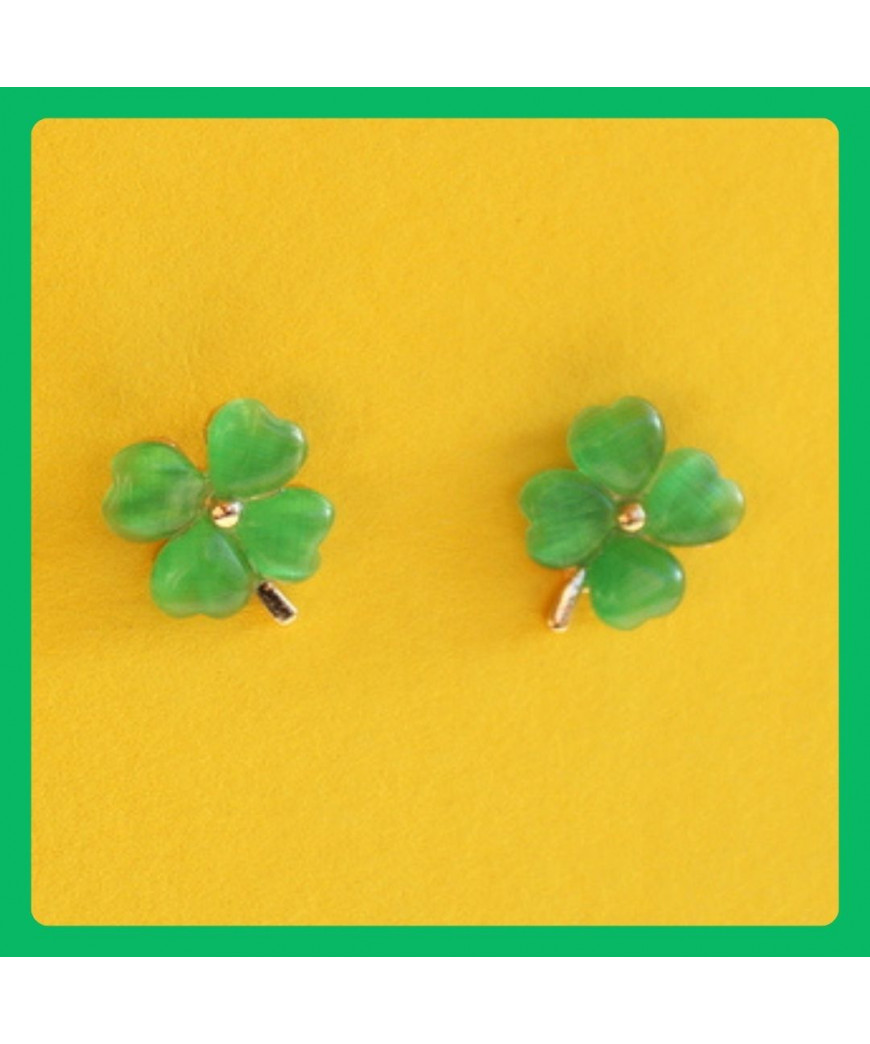 Boucles d'oreilles clous Trèfles à 4 feuilles en Jade vert