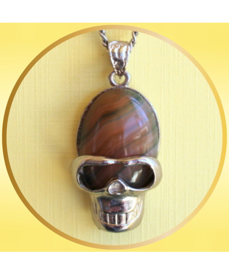 Pendentif  Tête de mort en Agate