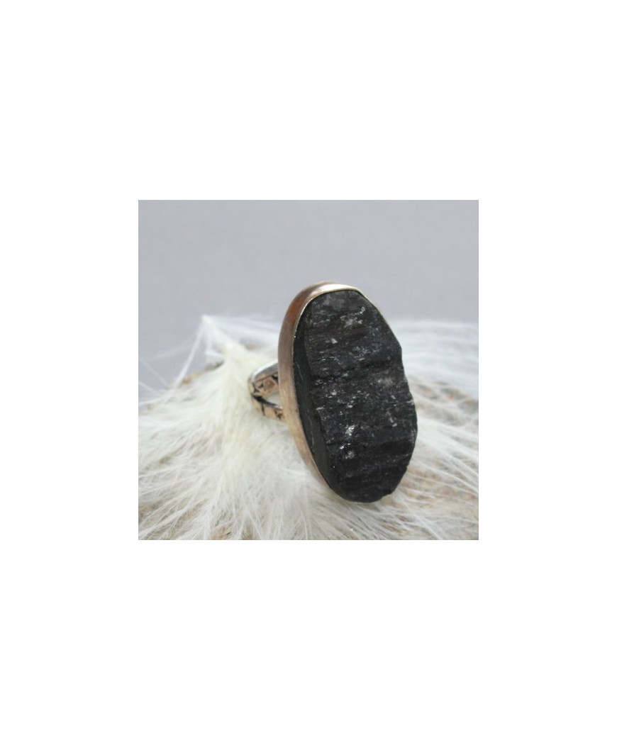 Bague en Pierre Brute en Tourmaline noire