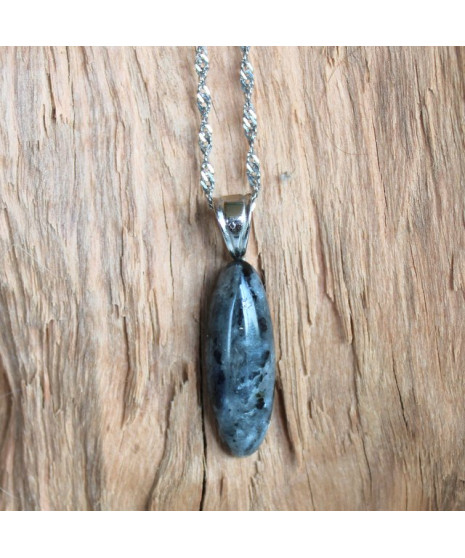 Petit pendentif en Labradorite